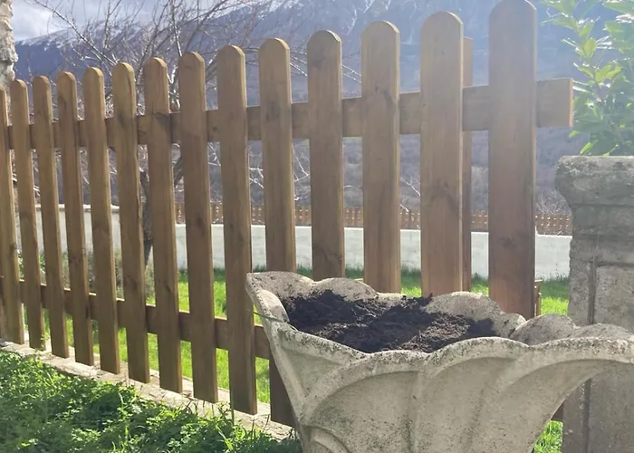 Palestro 8_art House בית נופש קרמאניקו טרמה